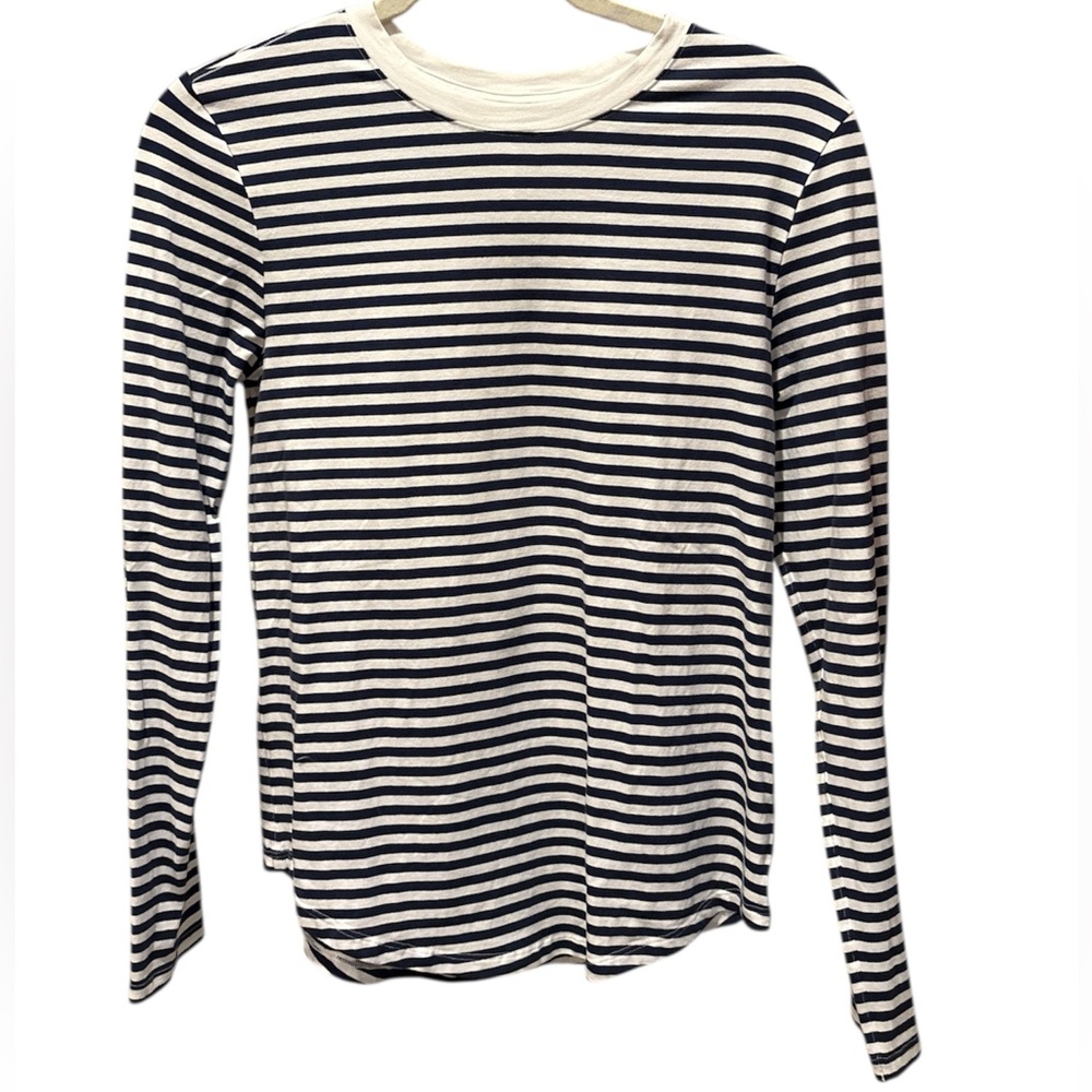 Lululemon Love Long Sleeve Club Blue Stripe White Stripe NWOT NEVER WORN 💙